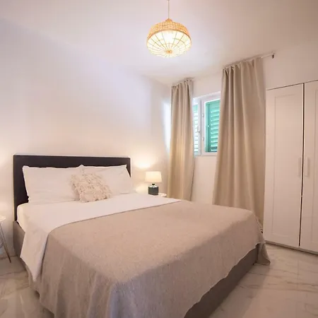 Astra Maison d'hôtes Brela