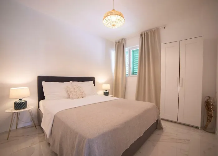 Astra Affittacamere Brela